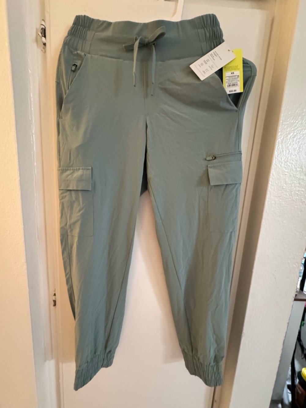 XS / L / XL / XXL Women’s Woven Cargo Joggers All in Moton